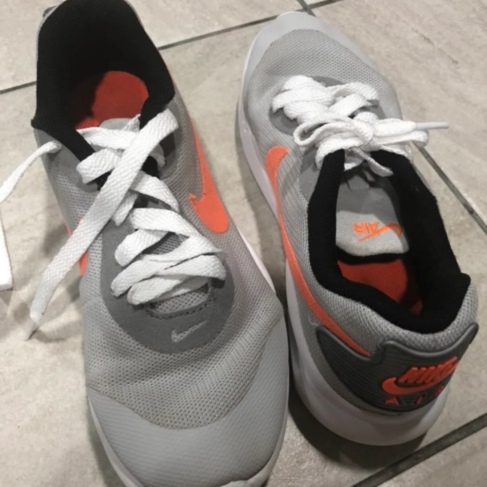Nike air
